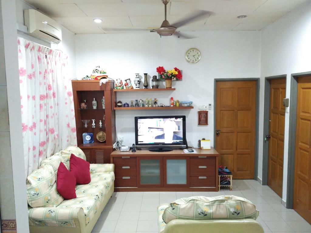 Cozy Mount Erskine Homestay George Town Exterior foto